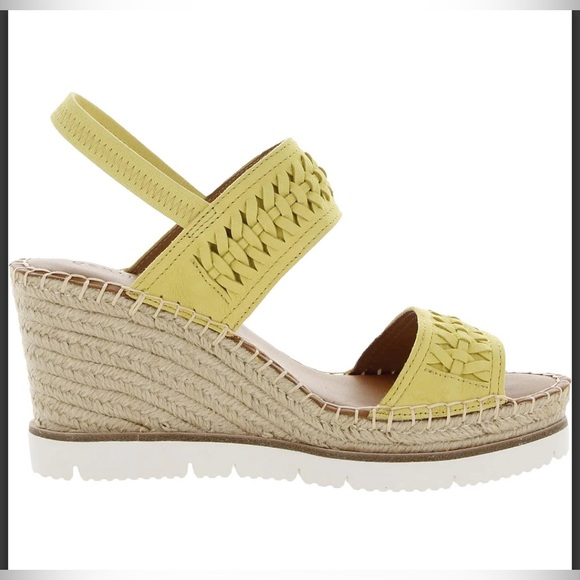 GENTLE SOULS BY KENNETH COLE ELYSSA LEATHER SLINGBACK WEDGE SANDALS (NWT) - Picture 3 of 3